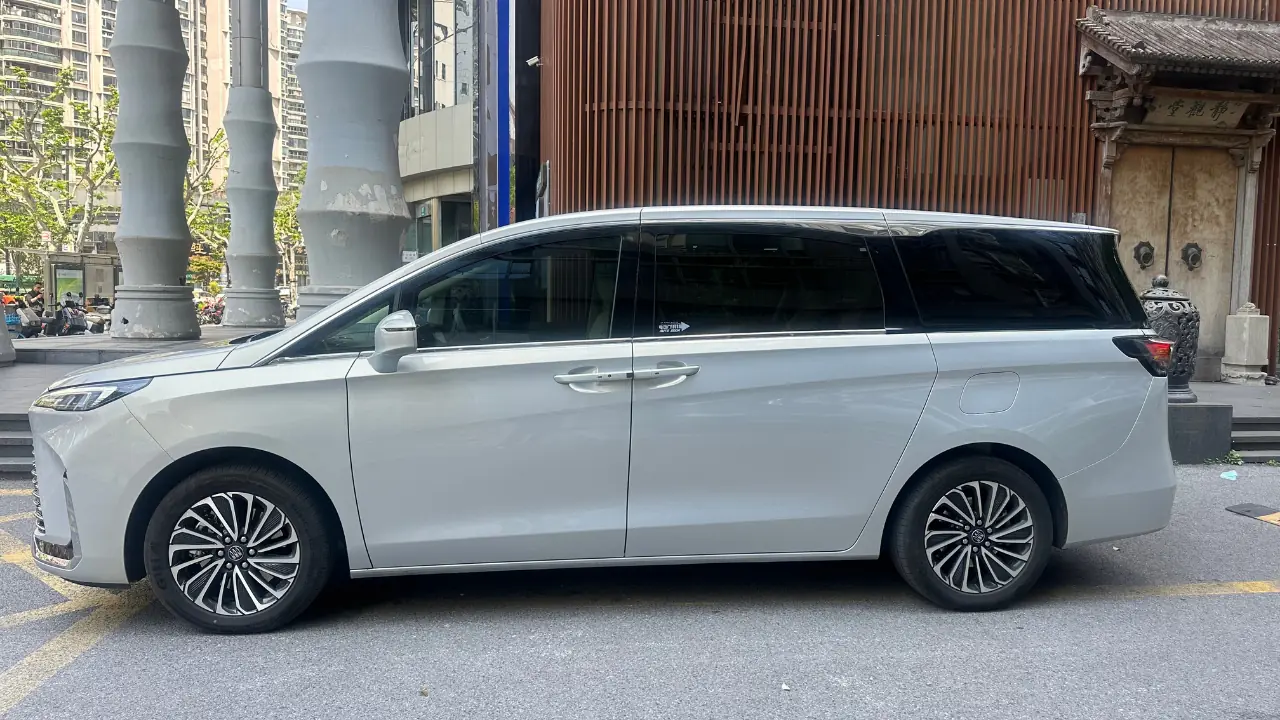 7-Seat MPV